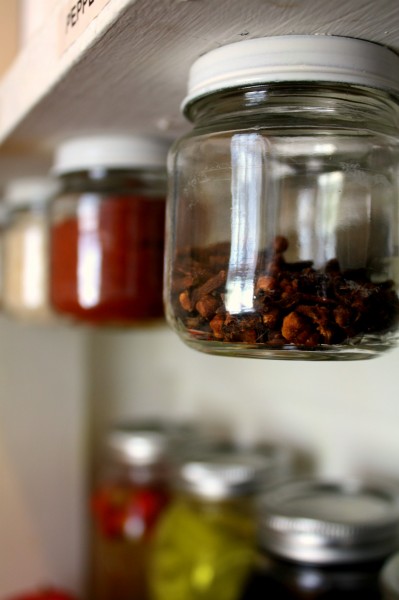 How to make a spice rack from baby food jars