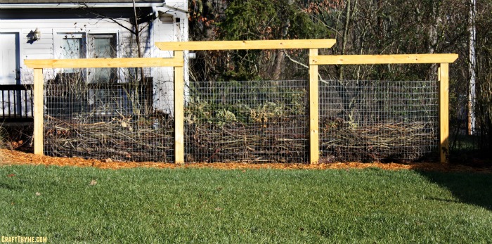 Finally an alternative to compost bin plans! Detailed instructions on how to make your own composting fence.